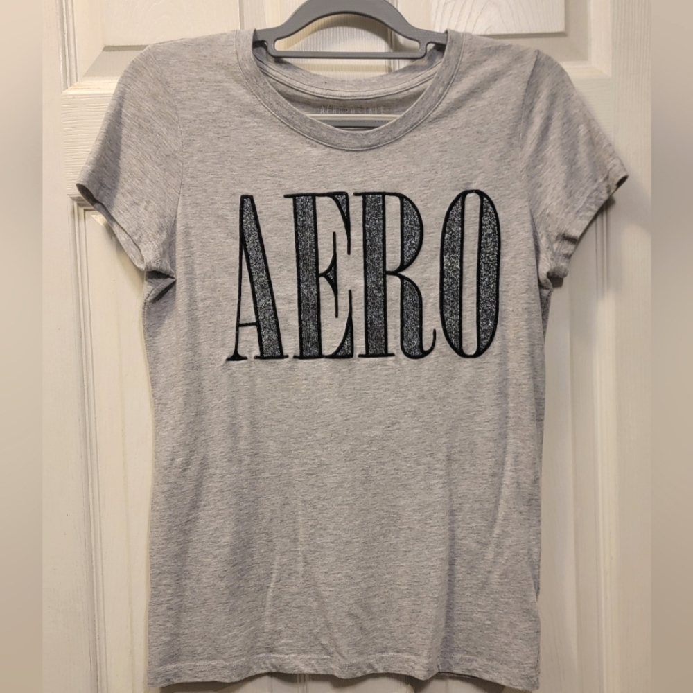 Aeropostale Ladie's Gray T-Shirt Size Large